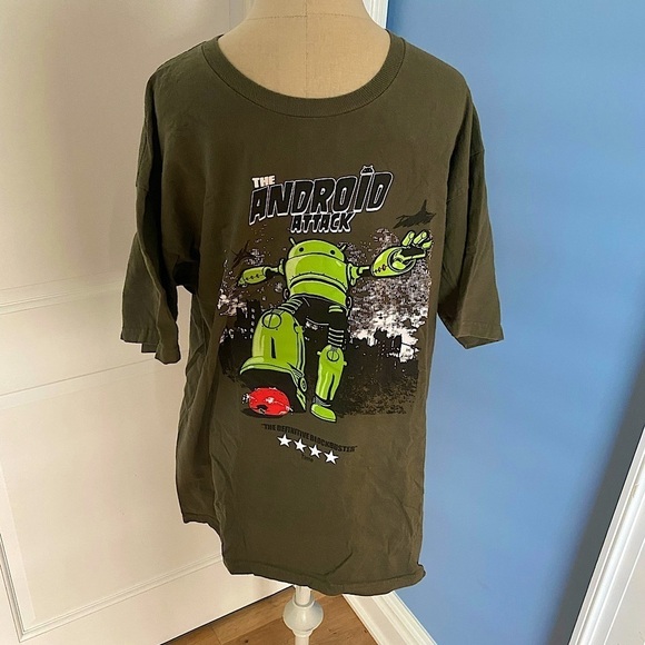 The Android Attack Graphic Robot T-Shirt - Picture 1 of 5